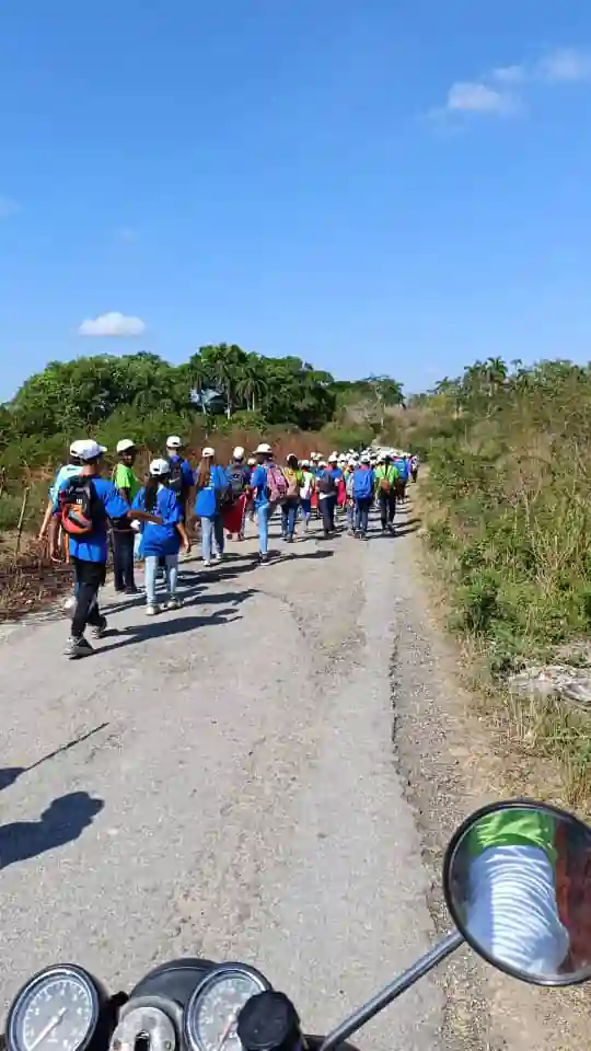 Caminata por el campamento